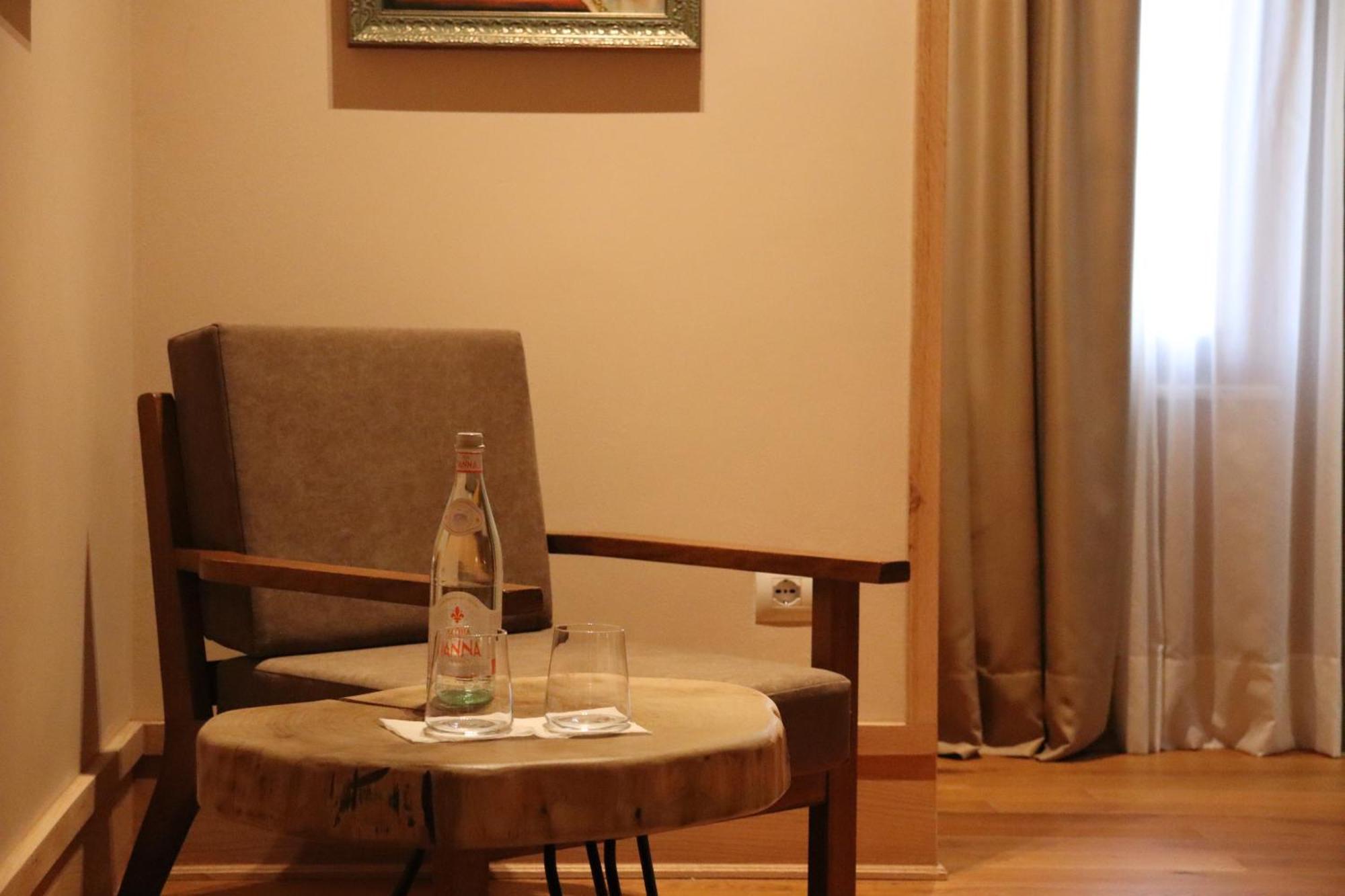 Velar Hotel Boutique Korce Exterior foto